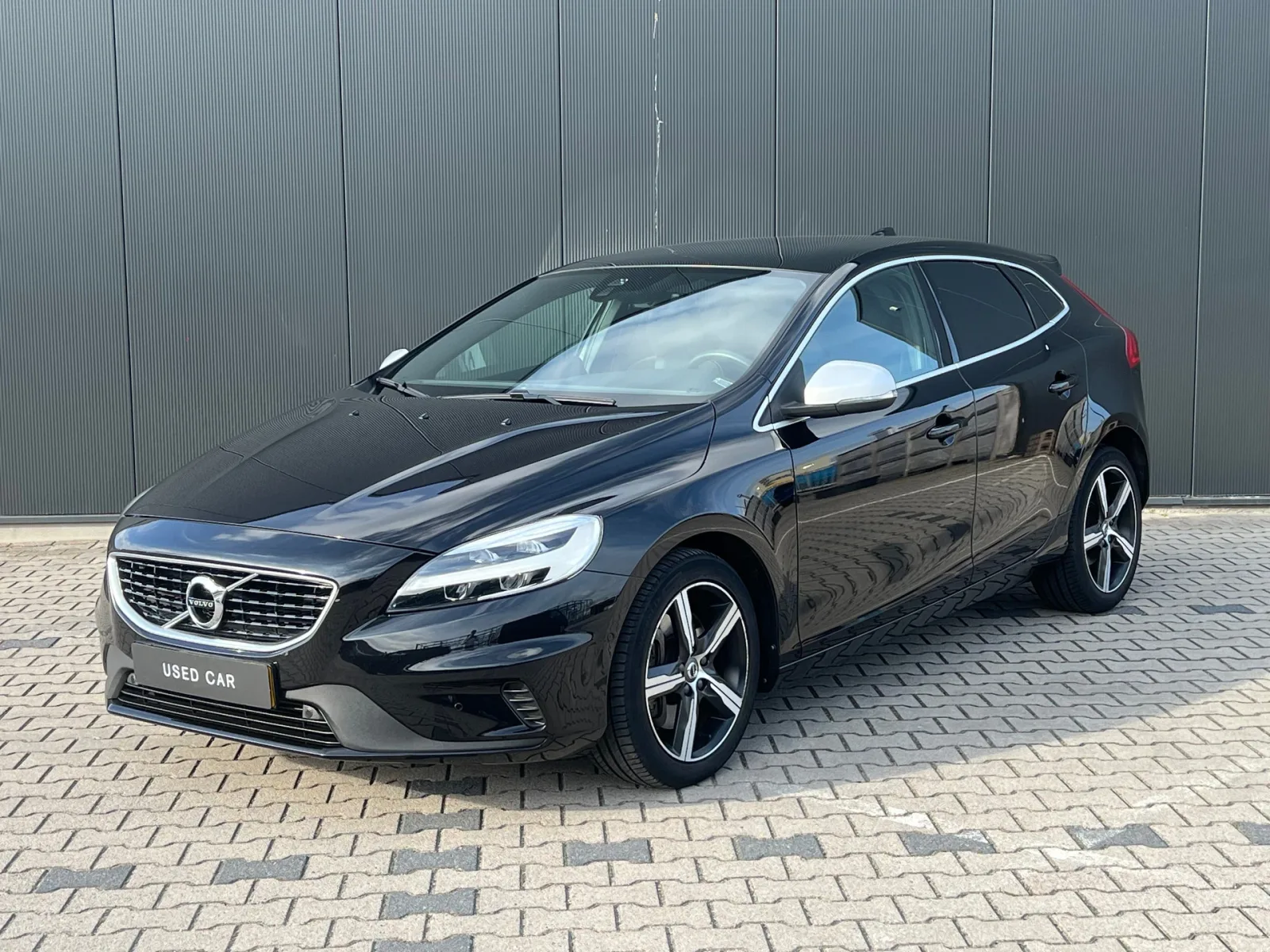 Volvo V40 (2020) — foto 1