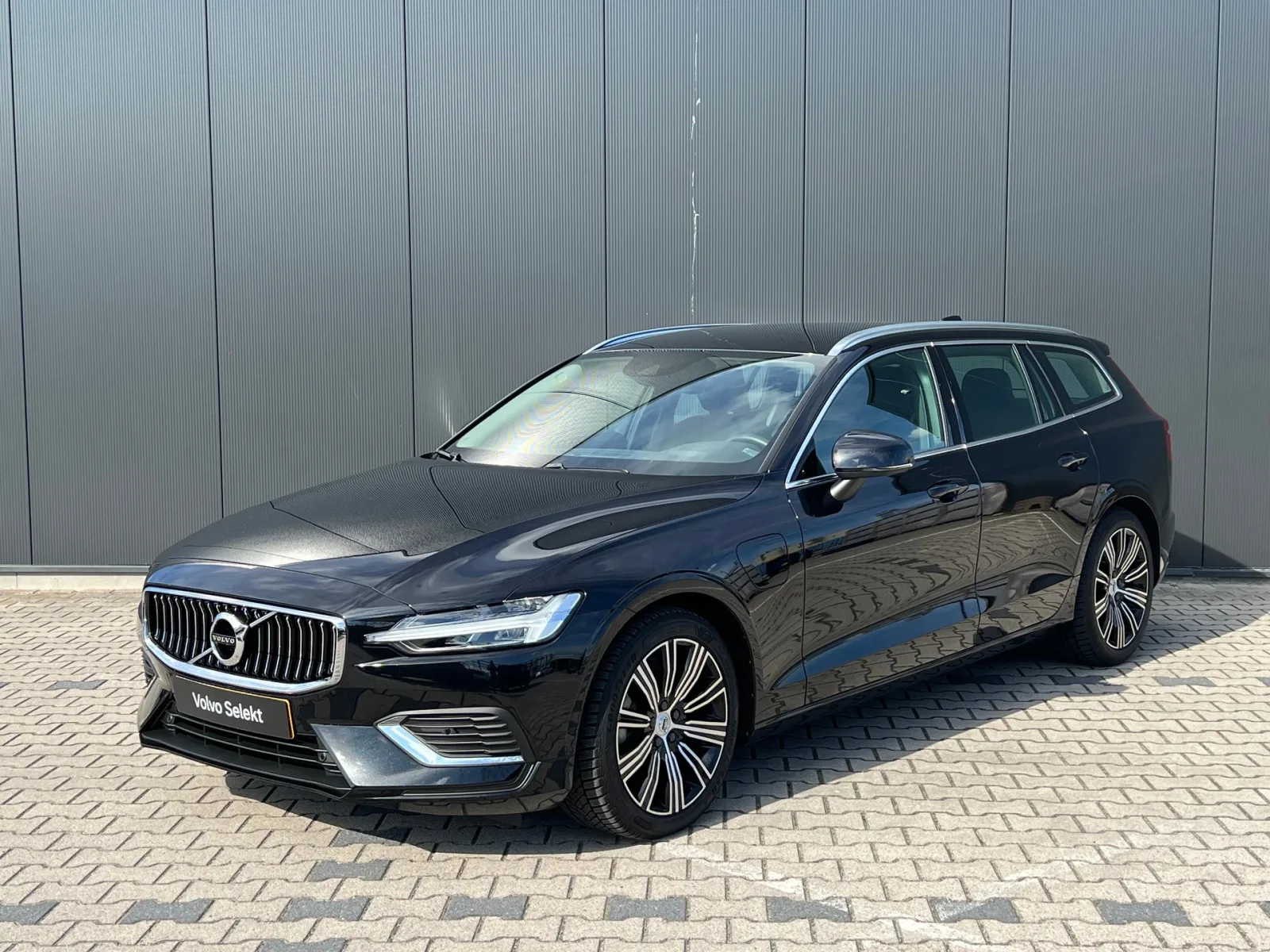 Volvo V60 (2022) — foto 1