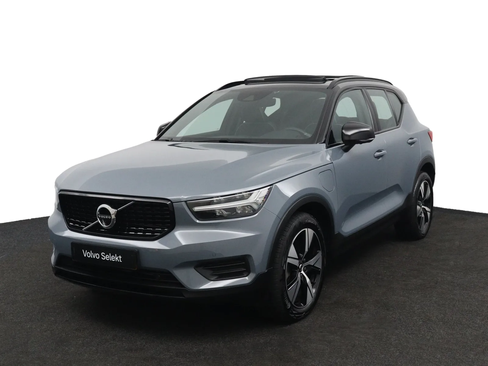 Volvo XC40 (2022) — foto 1