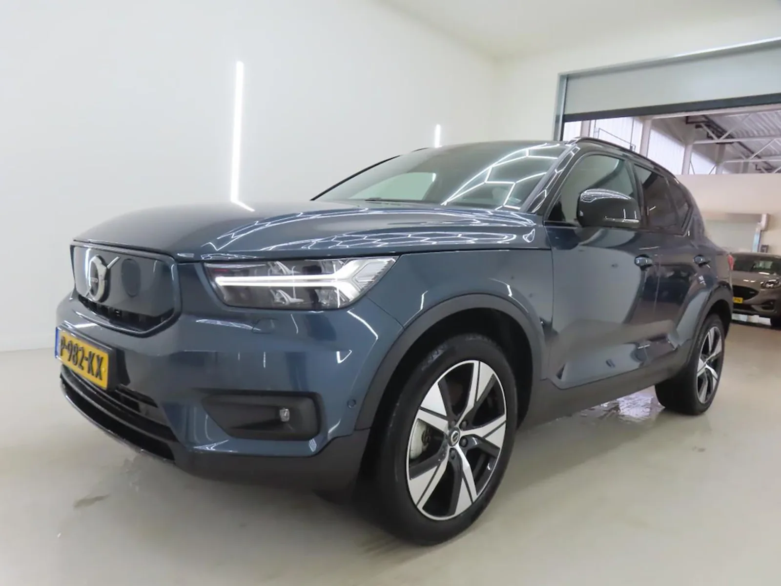 Volvo XC40 (2022) — foto 1