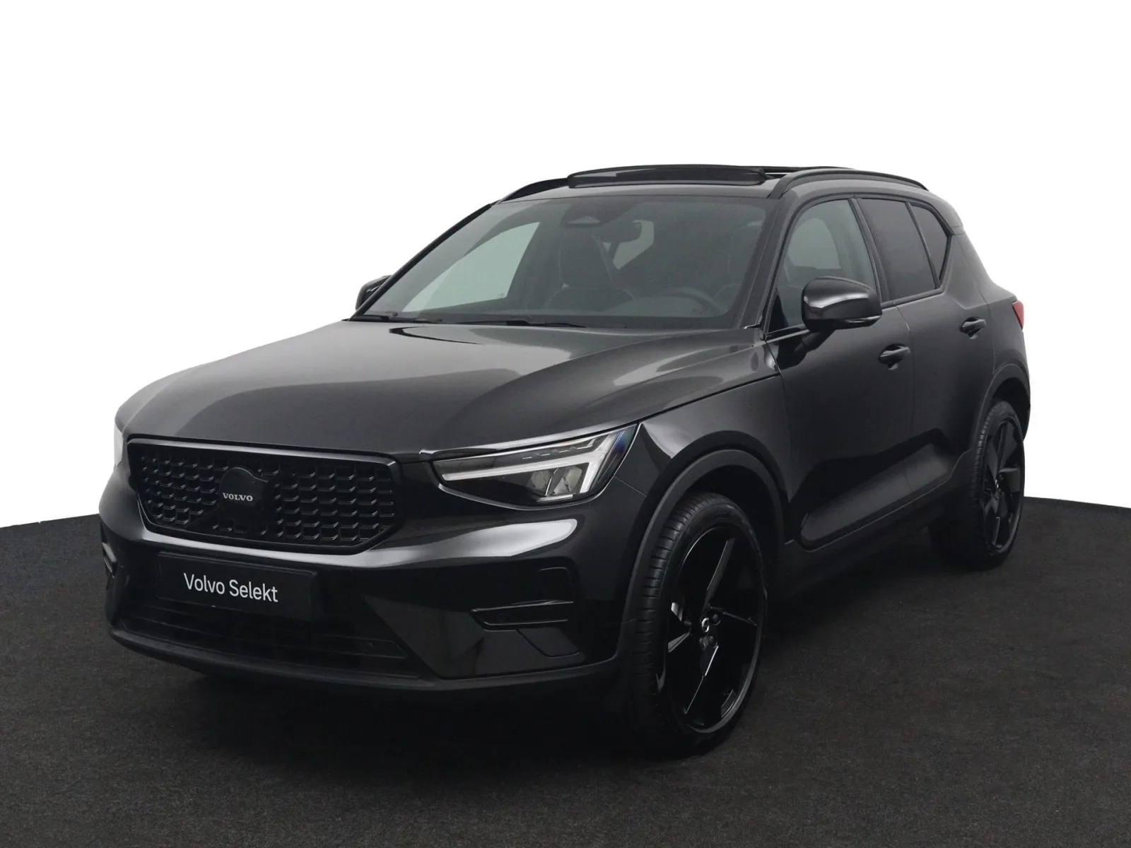 Volvo XC40 (2026) — foto 1
