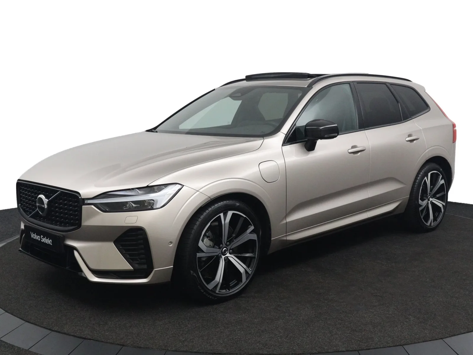Volvo XC60 (2025) — foto 1
