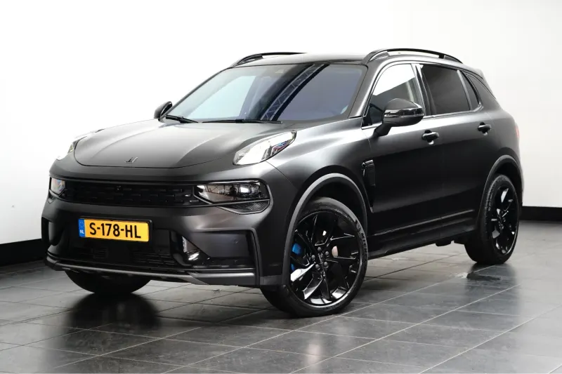 Lynk & Co 01 (2023)