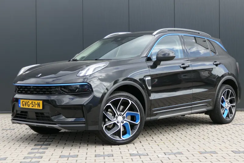 Lynk & Co 01 (2022)