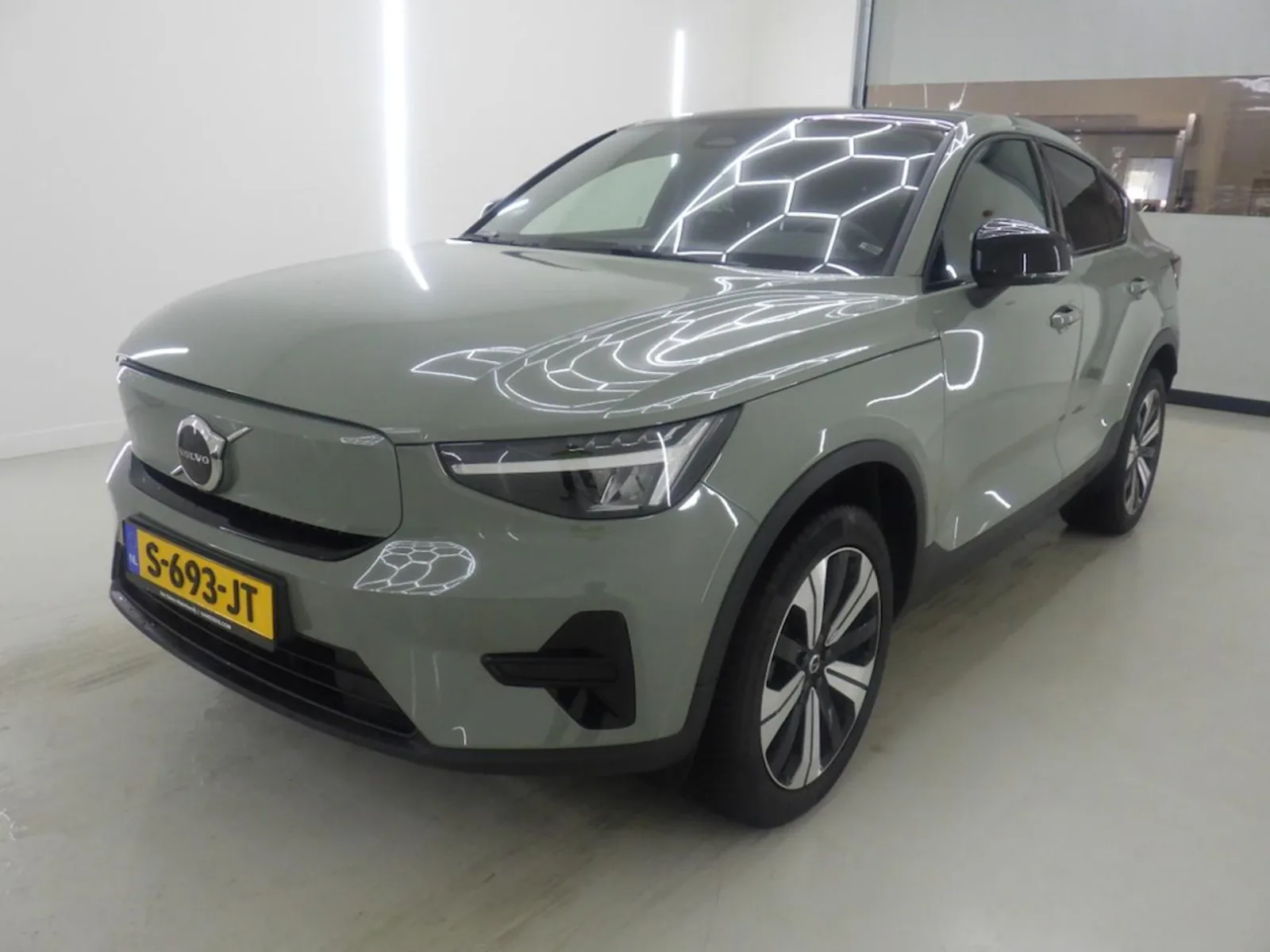Volvo C40 (2023) — foto 1