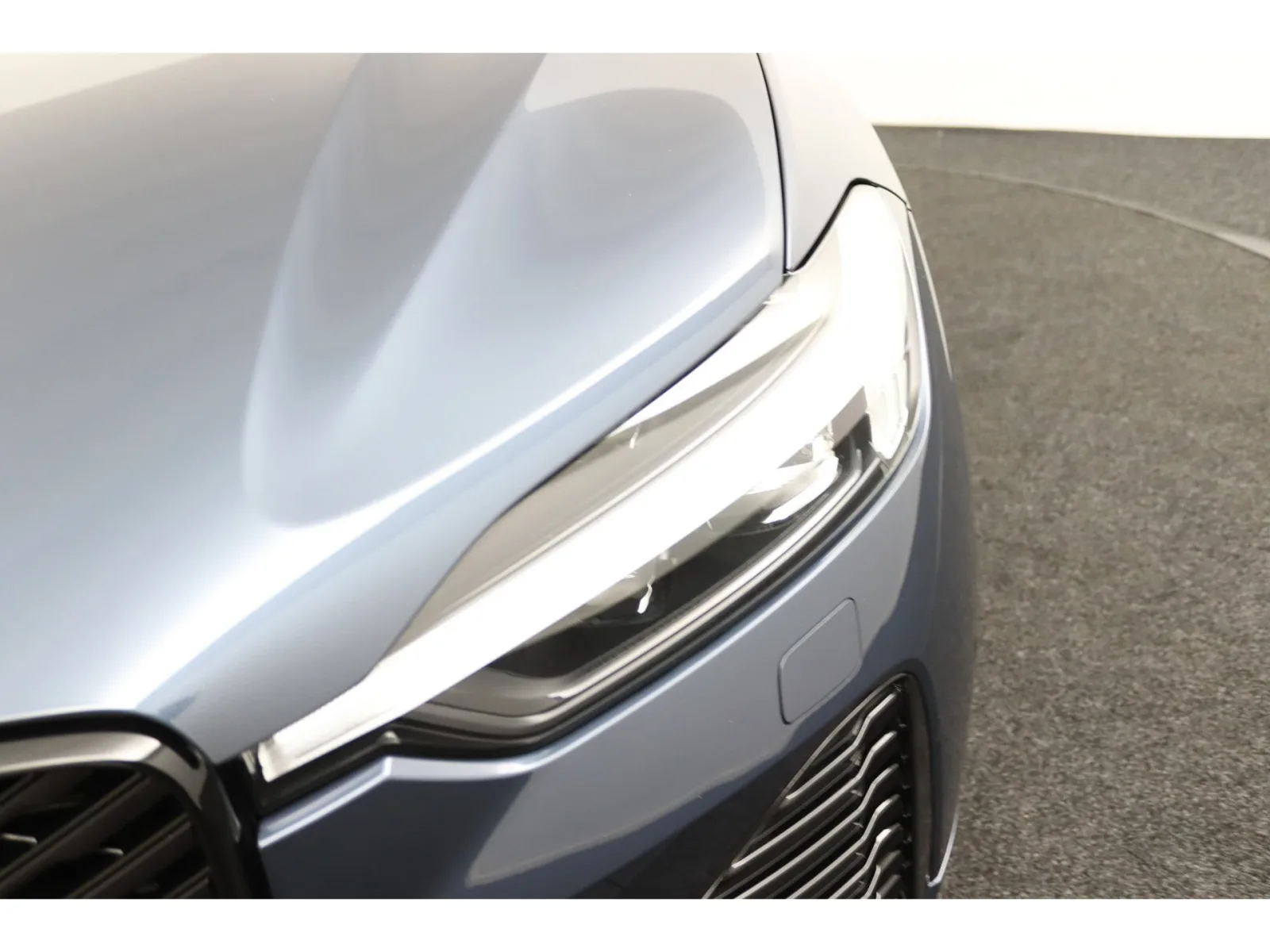 Volvo XC60 (2026) — foto 1