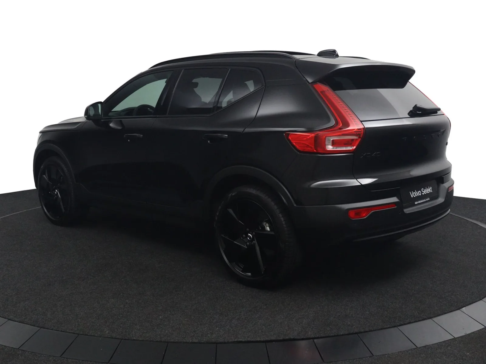 Volvo XC40 (2026) — foto 1