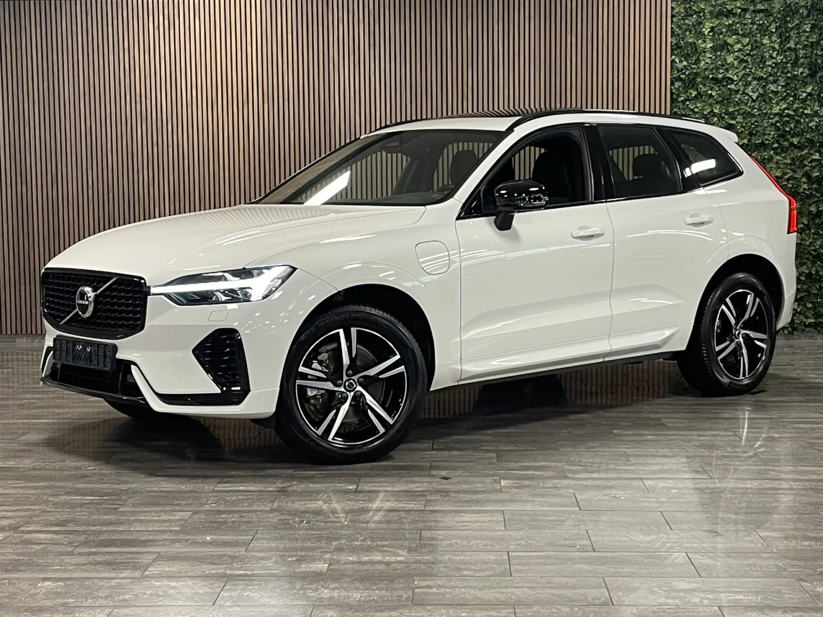 Volvo XC60 (2022) — foto 1