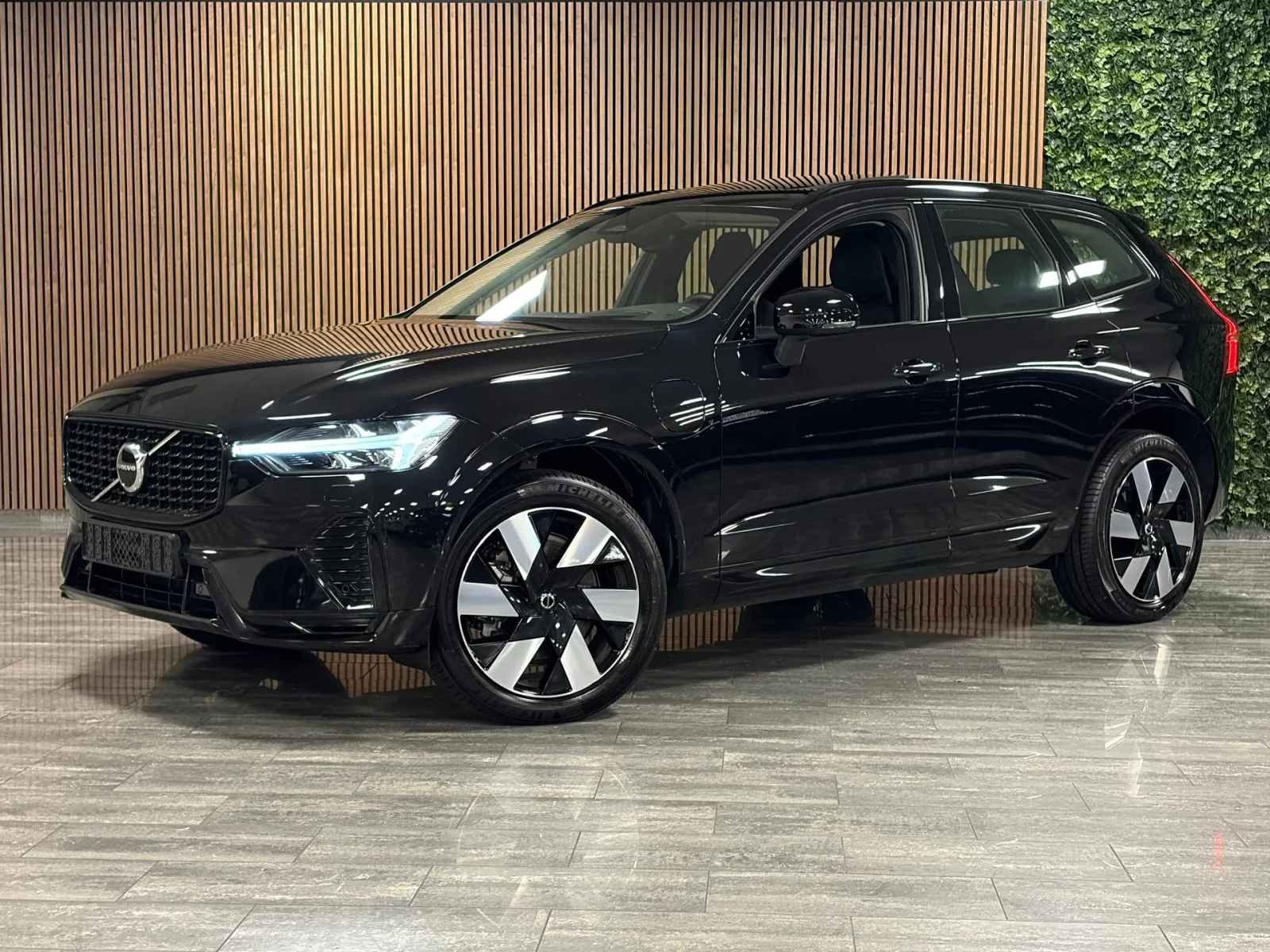 Volvo XC60 (2024) — foto 1