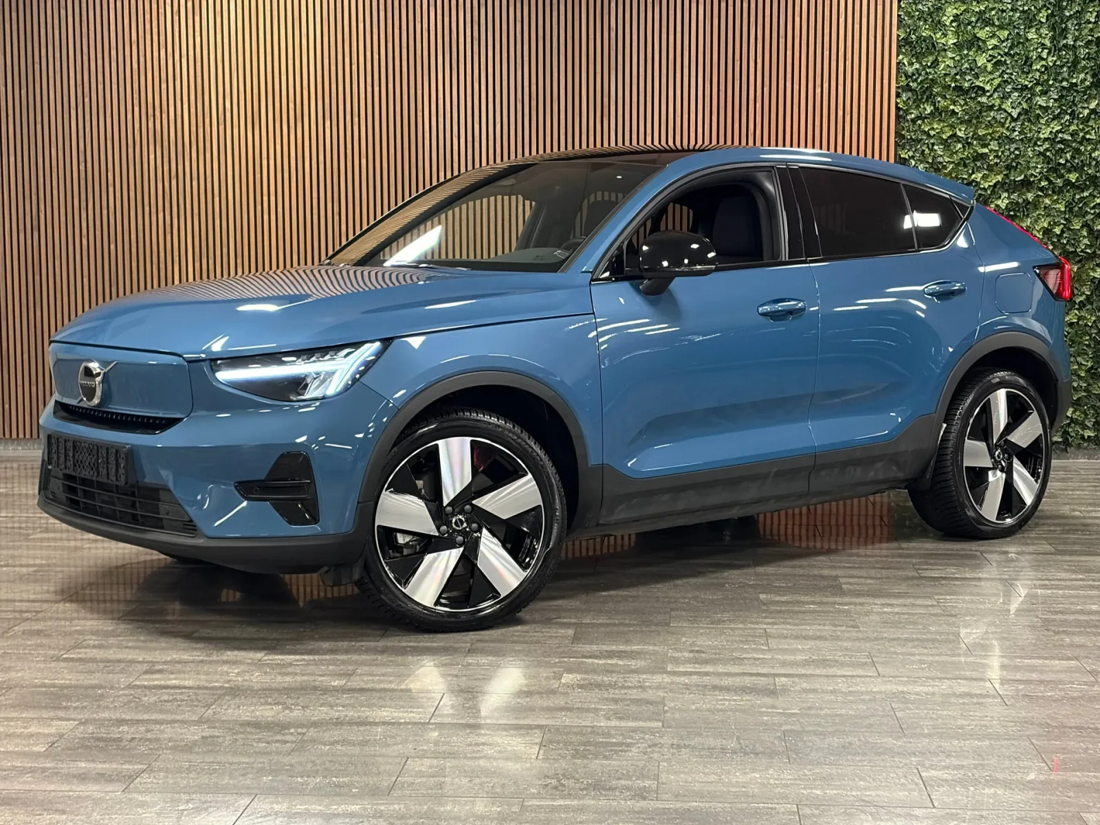 Volvo C40 (2024) — foto 1