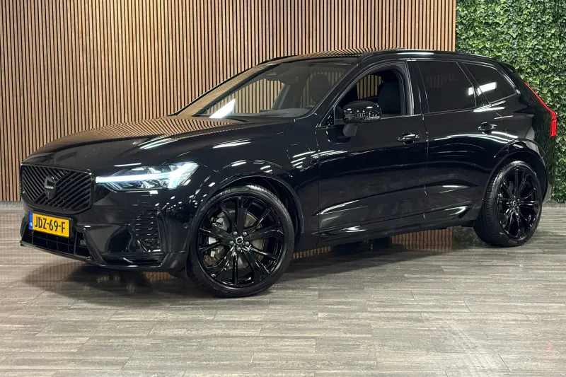 Volvo XC60 (2025)