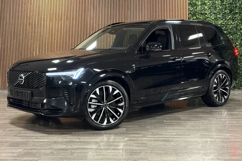Volvo XC90 (2025)