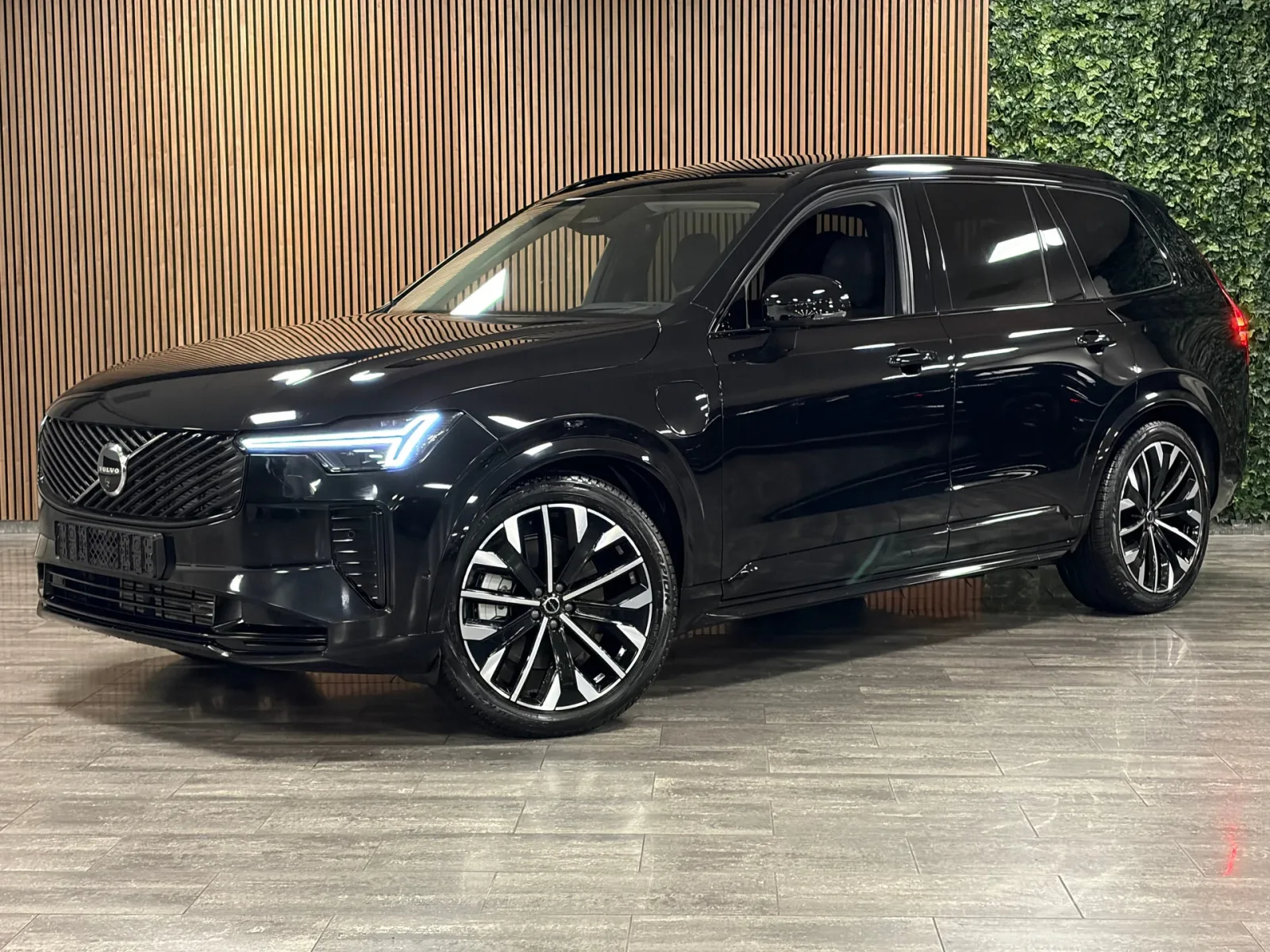 Volvo XC90 (2025) — foto 1