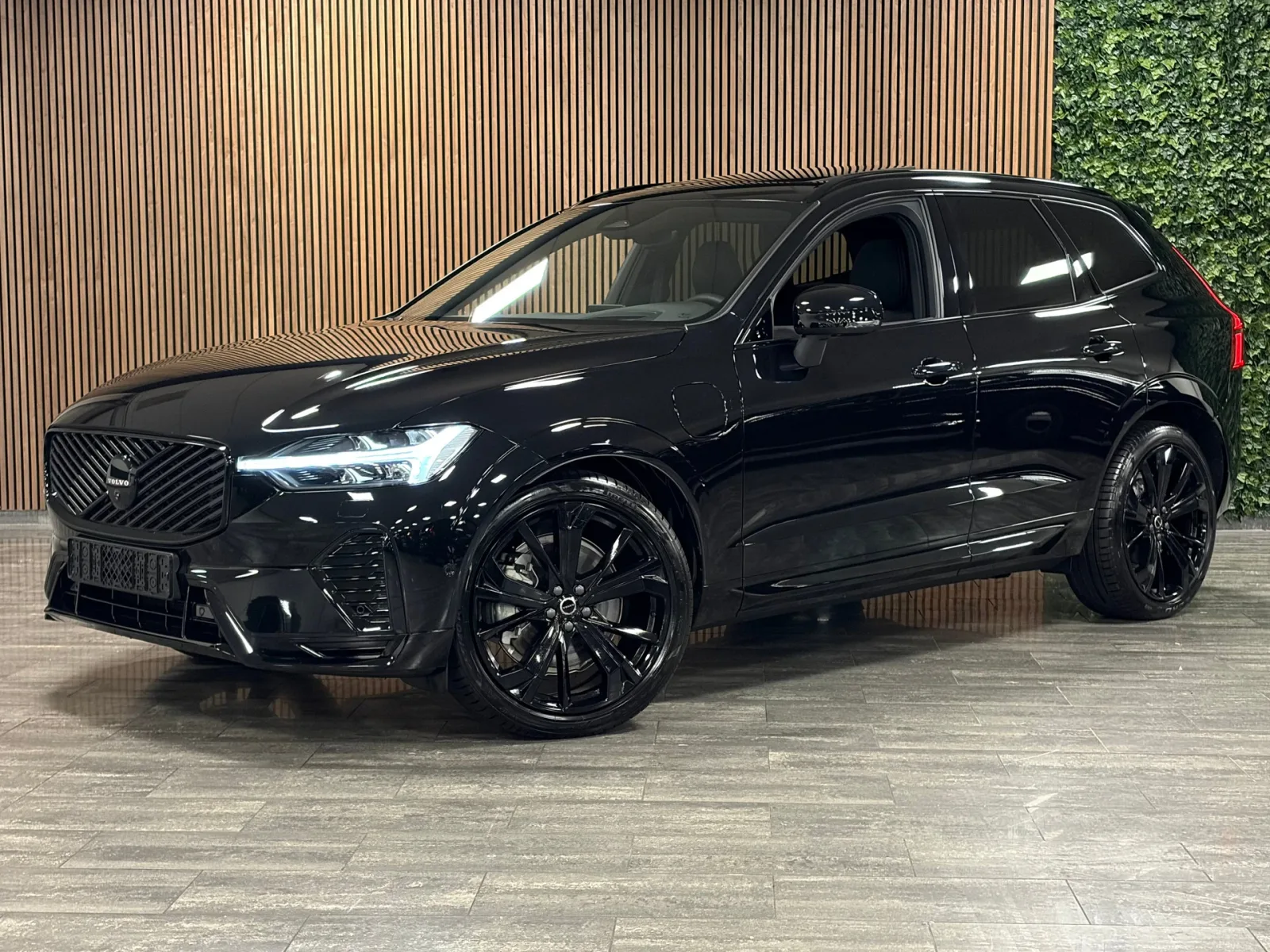 Volvo XC60 (2025) — foto 1