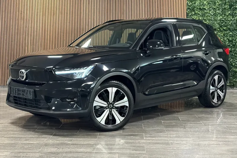 Volvo XC40 (2023)
