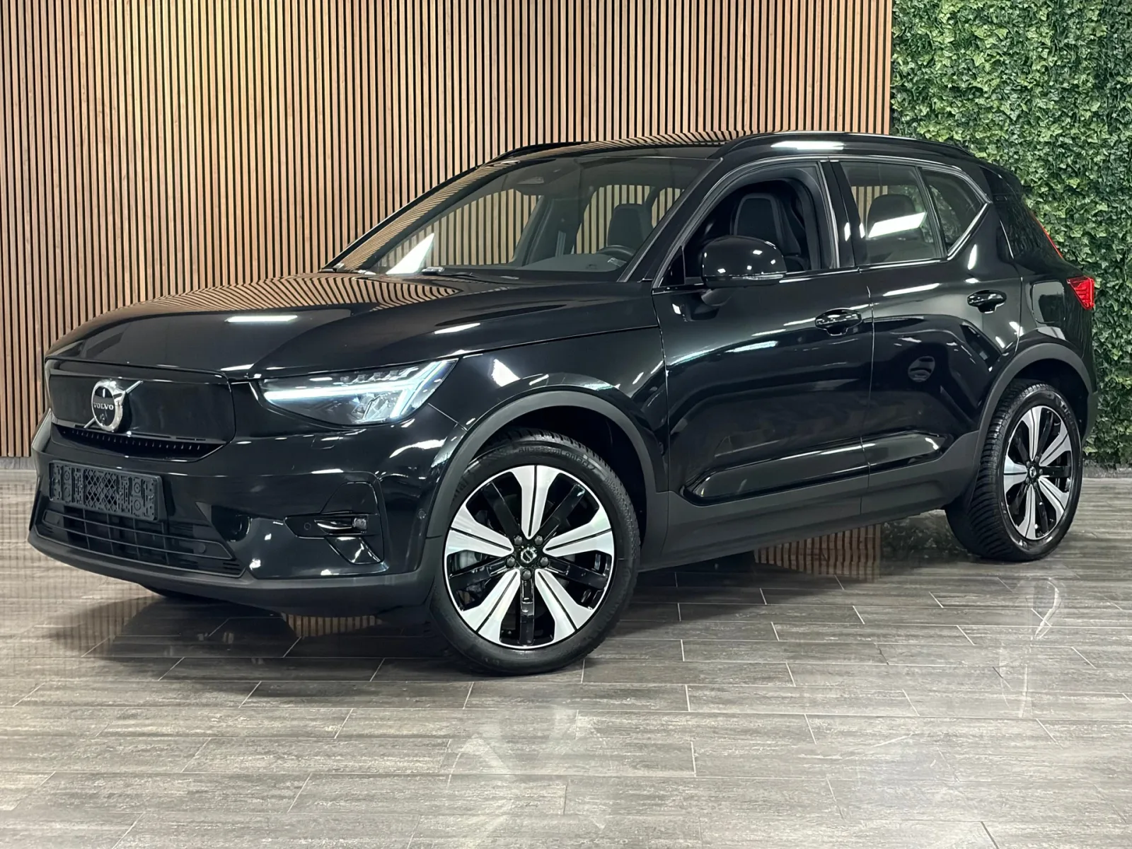 Volvo XC40 (2023) — foto 1