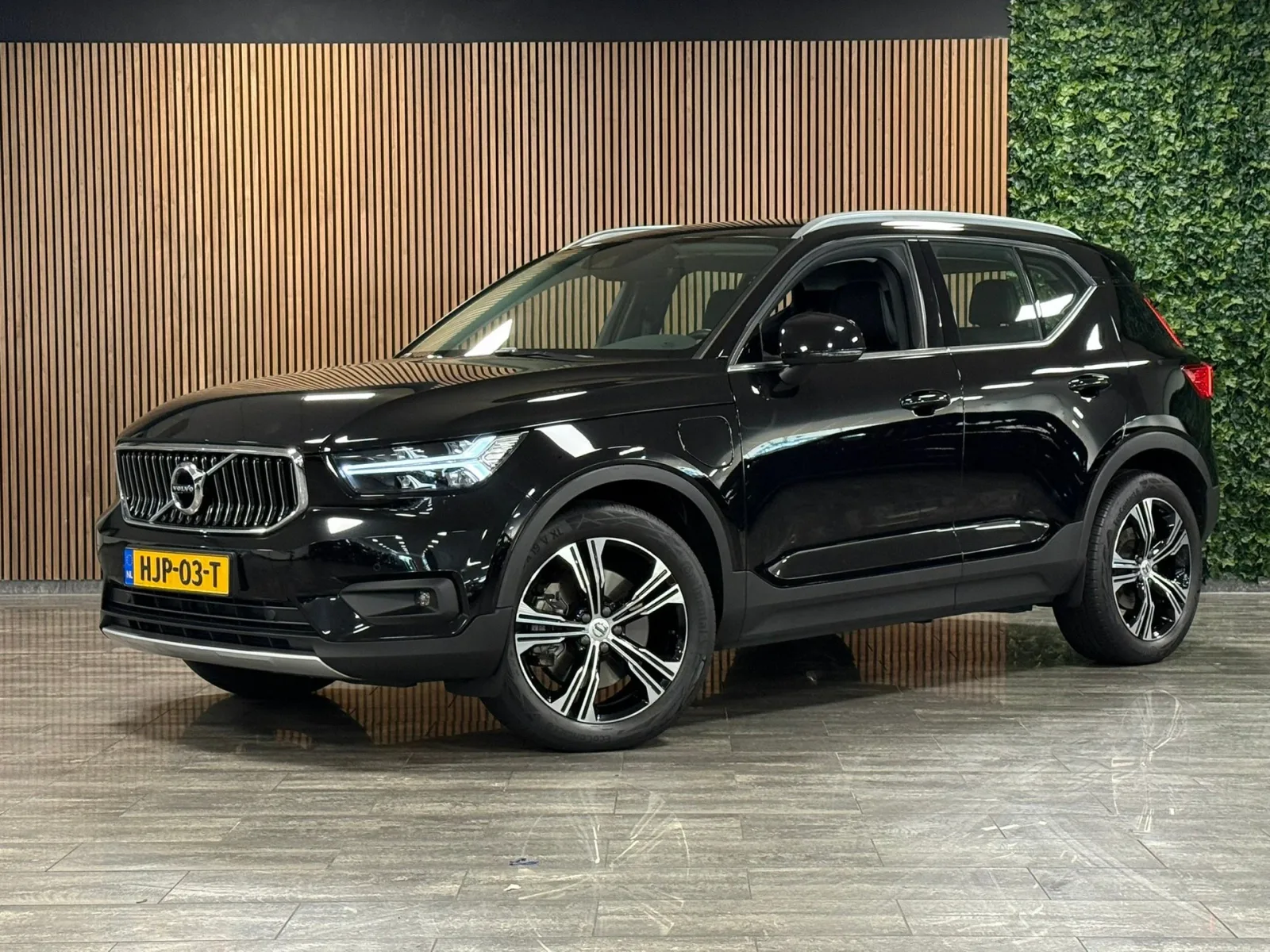 Volvo XC40 (2020) — foto 1