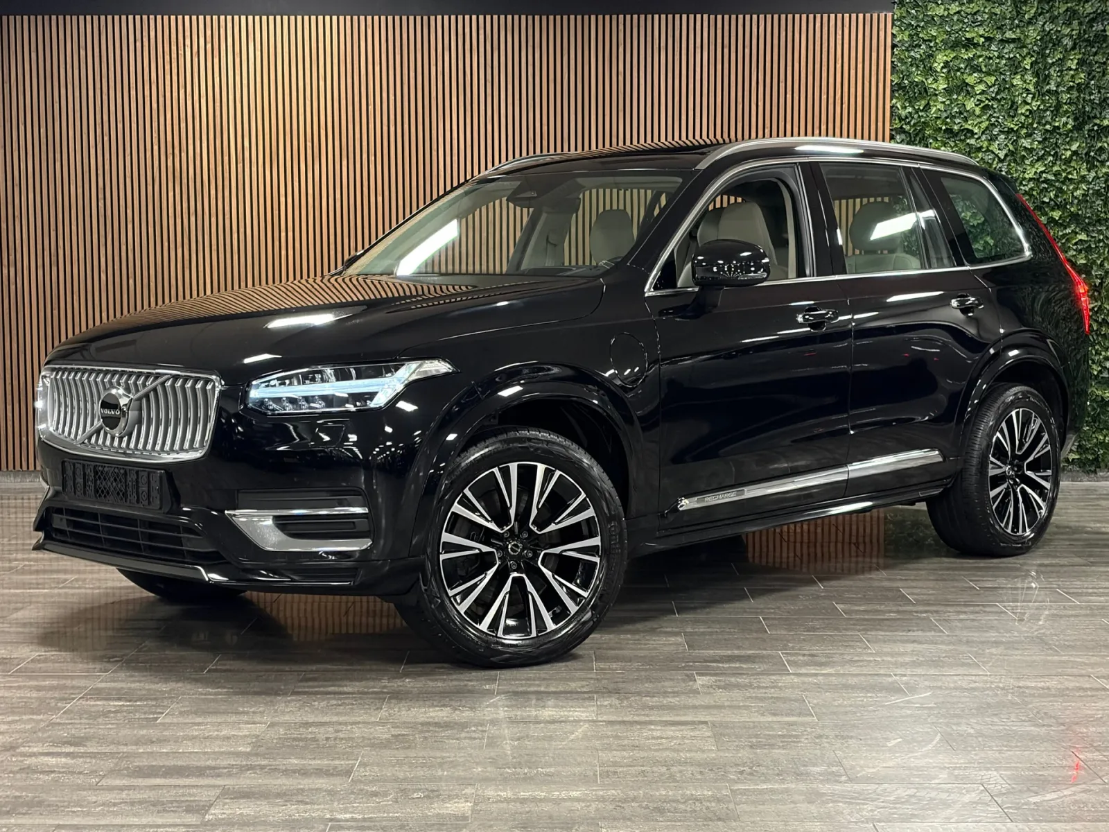 Volvo XC90 (2023) — foto 1