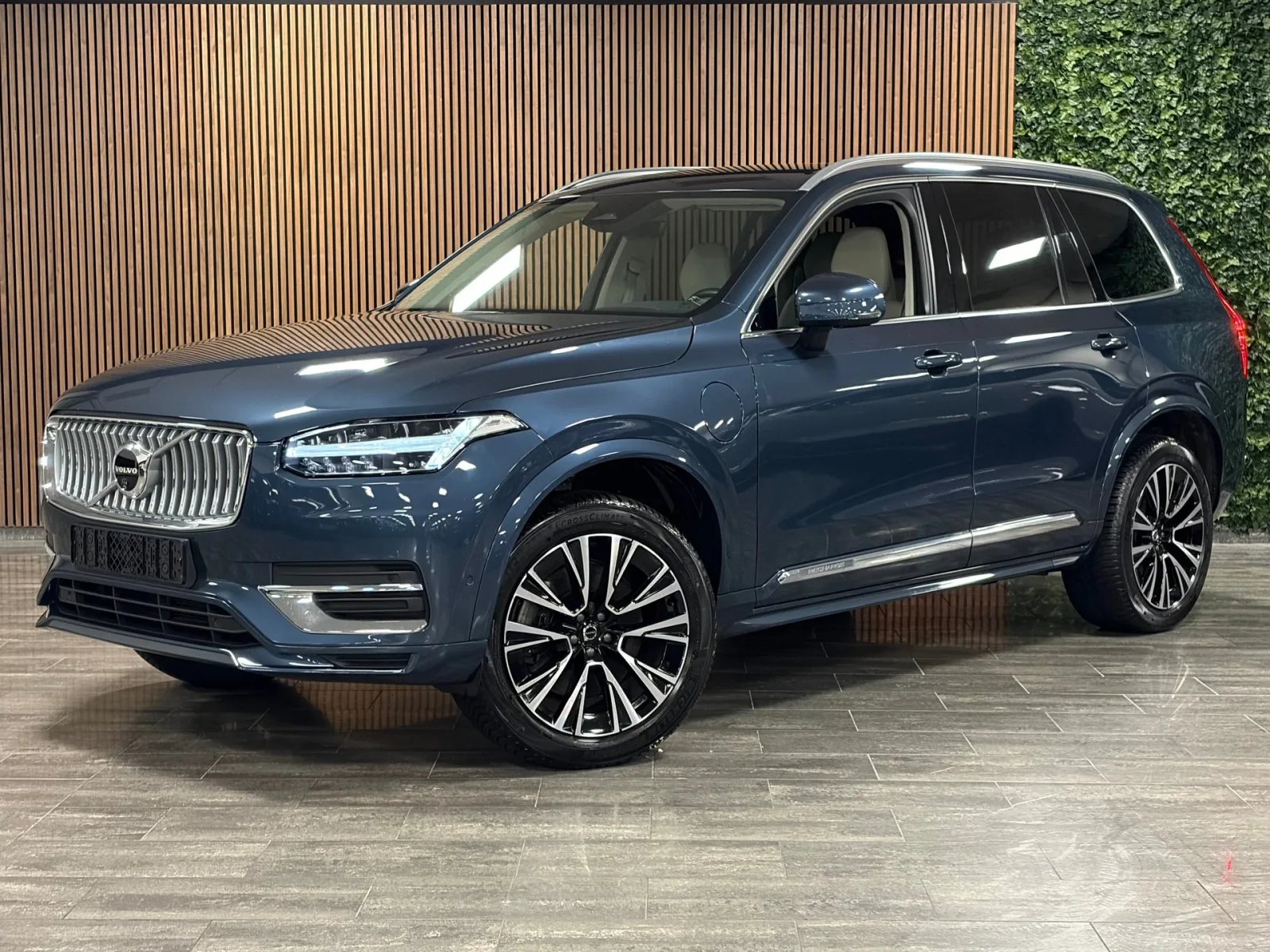 Volvo XC90 (2023) — foto 1