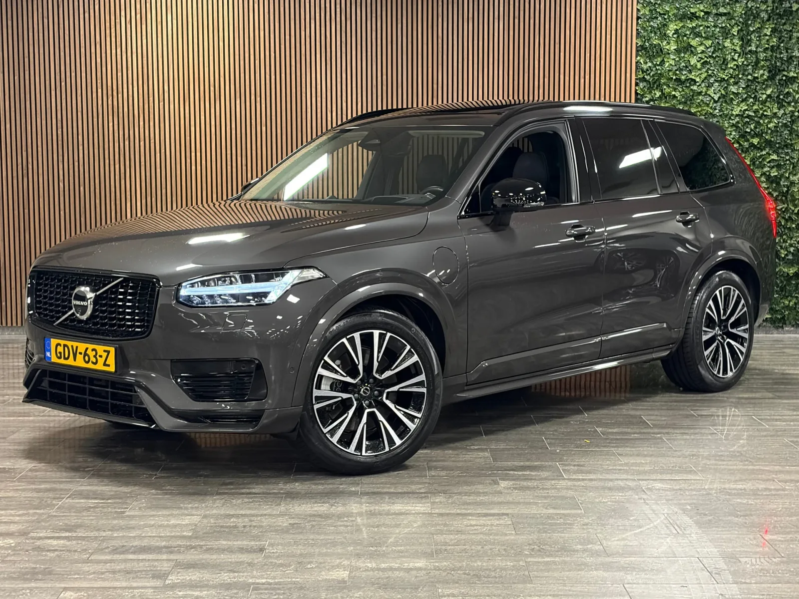 Volvo XC90 (2024) — foto 1
