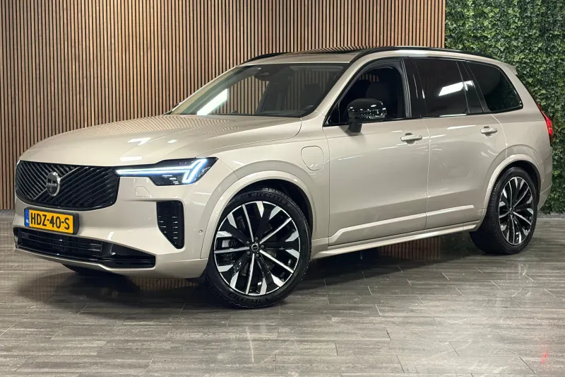 Volvo XC90 (2025)