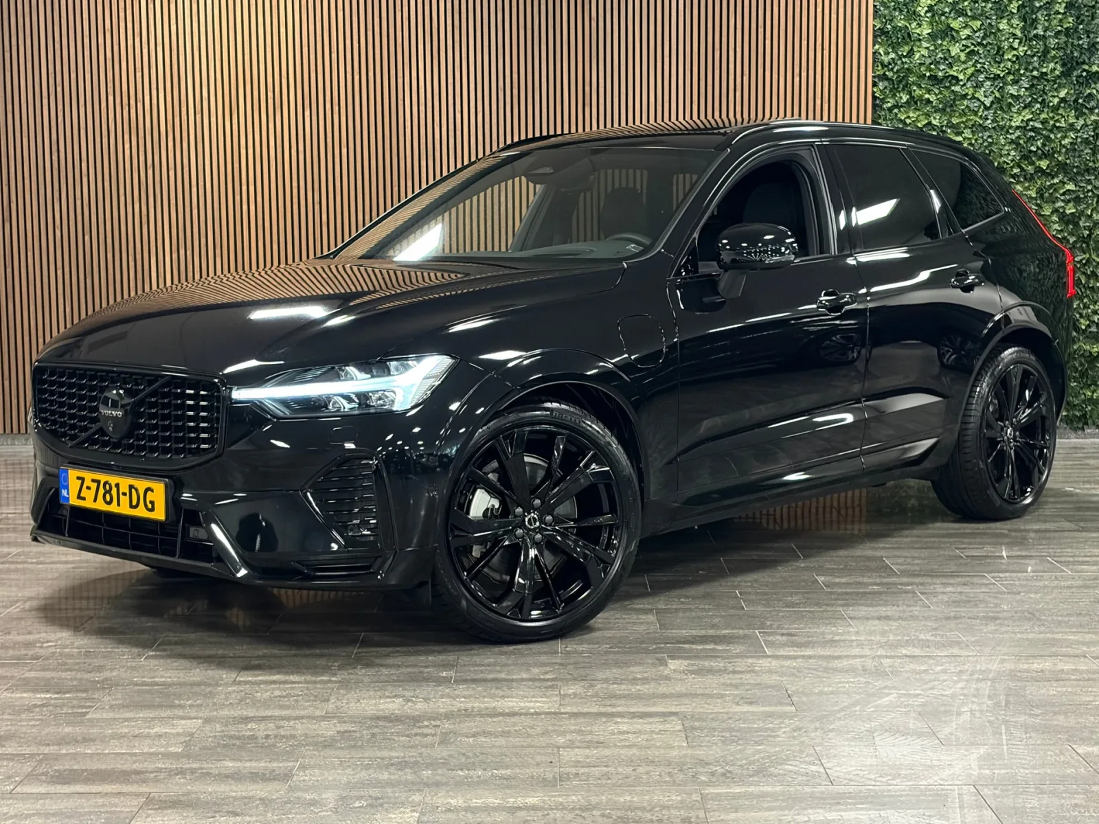 Volvo XC60 (2024) — foto 1