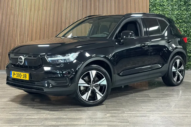 Volvo XC40 (2022)