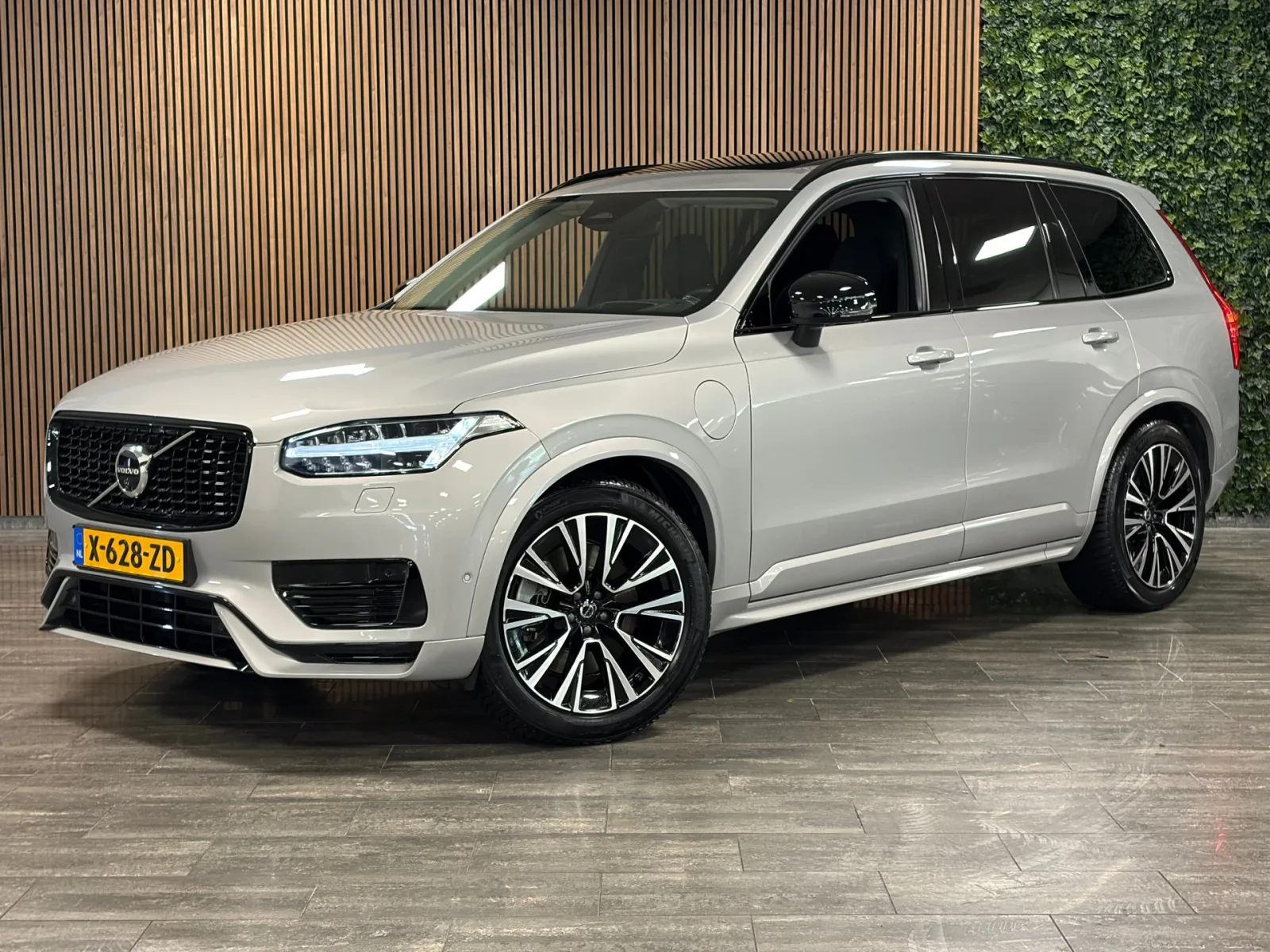 Volvo XC90 (2024) — foto 1