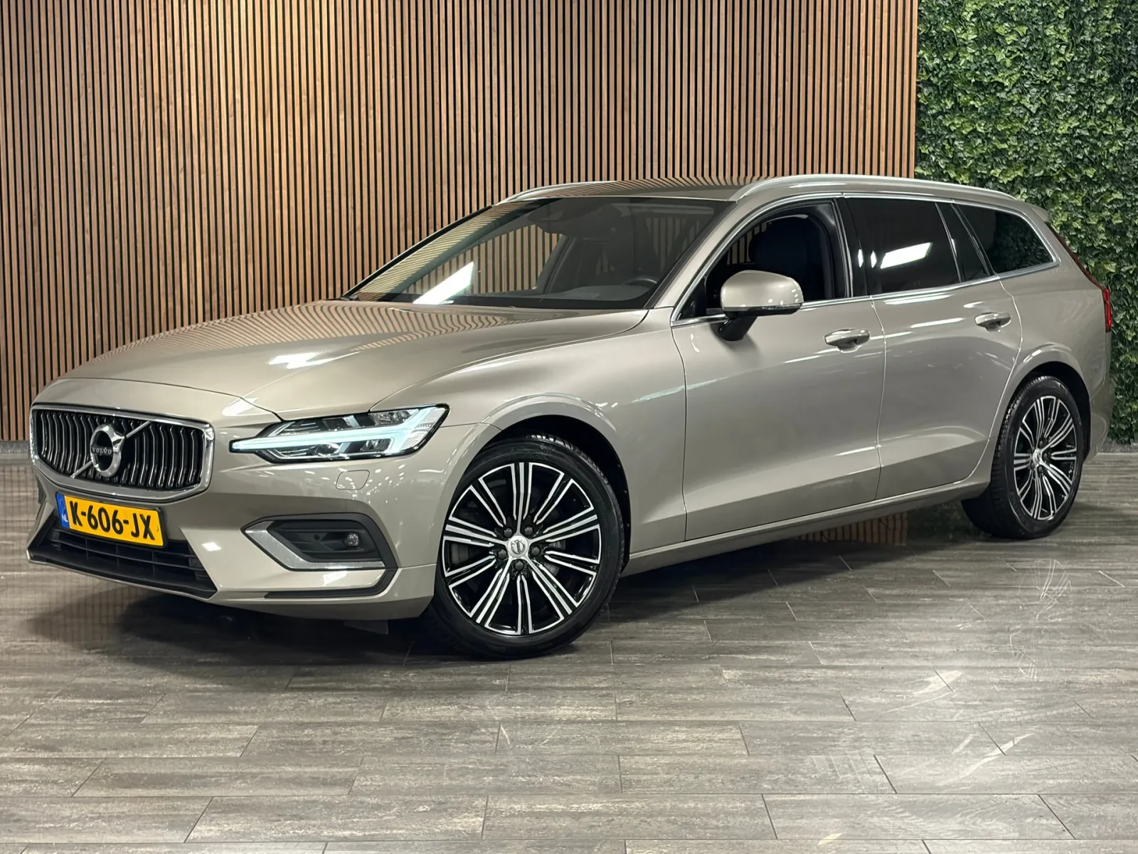 Volvo V60 (2021) — foto 1