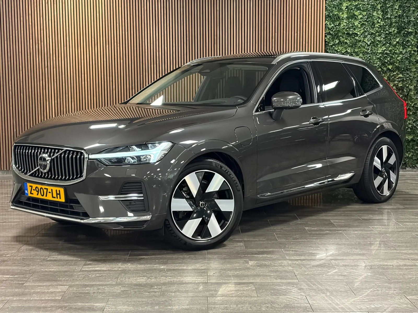 Volvo XC60 (2024) — foto 1