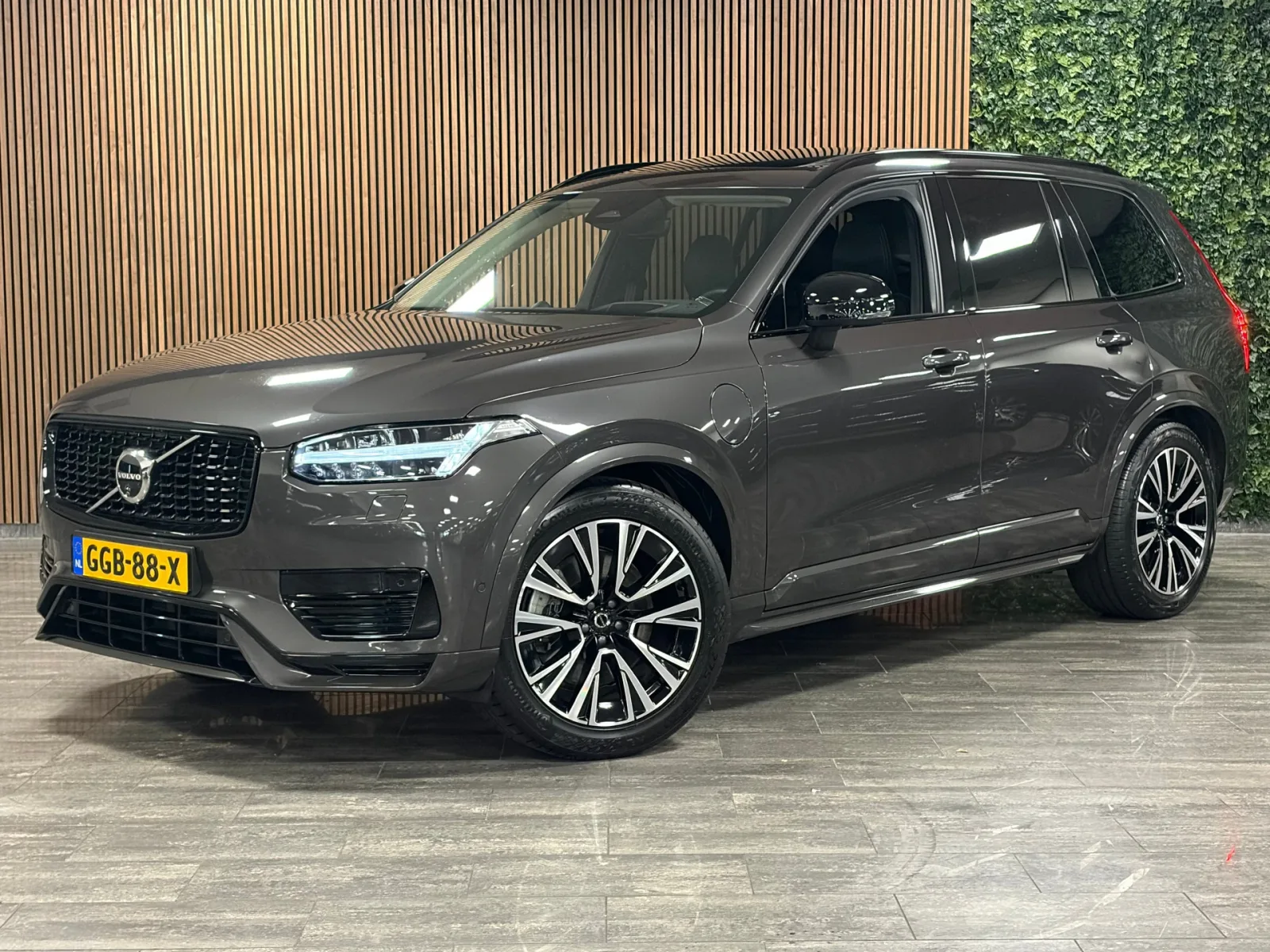 Volvo XC90 (2024) — foto 1