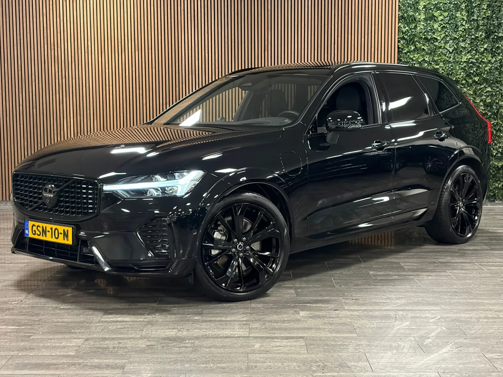 Volvo XC60 (2024) — foto 1