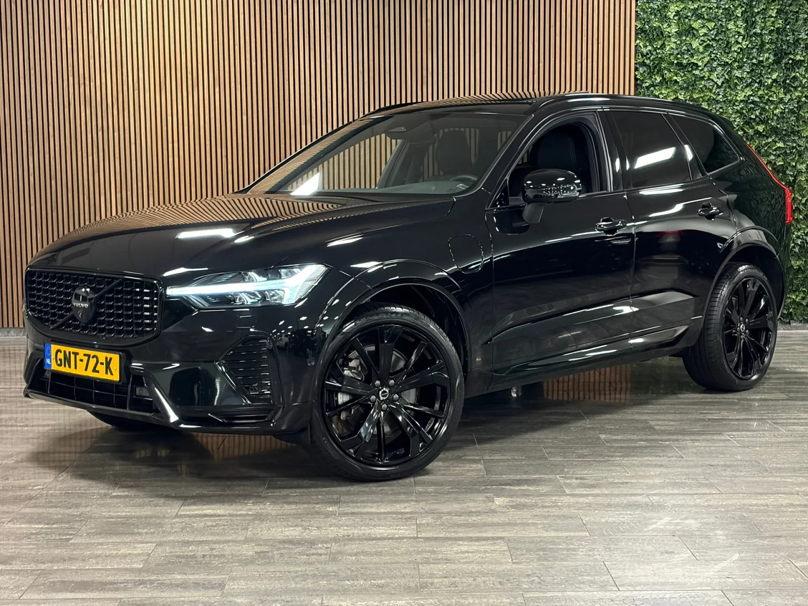 Volvo XC60 (2024) — foto 1