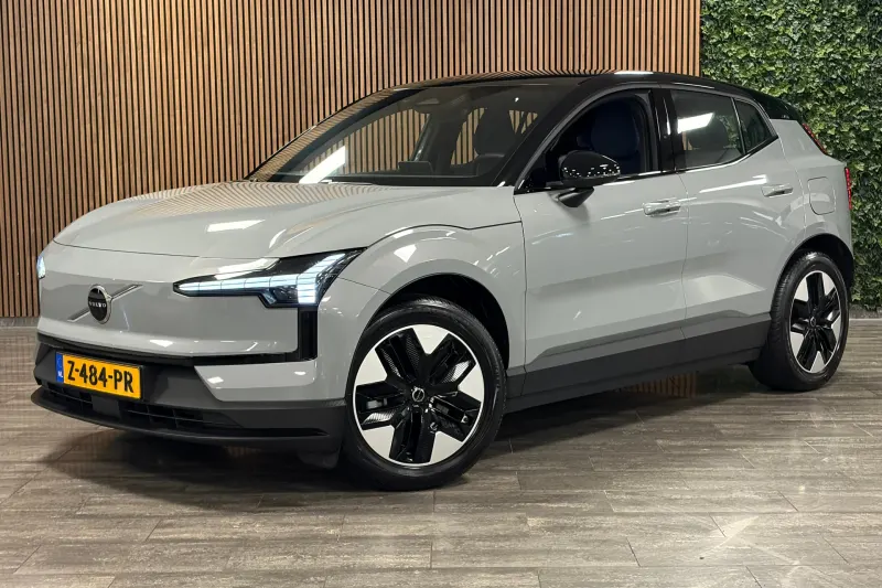 Volvo EX30 (2024)