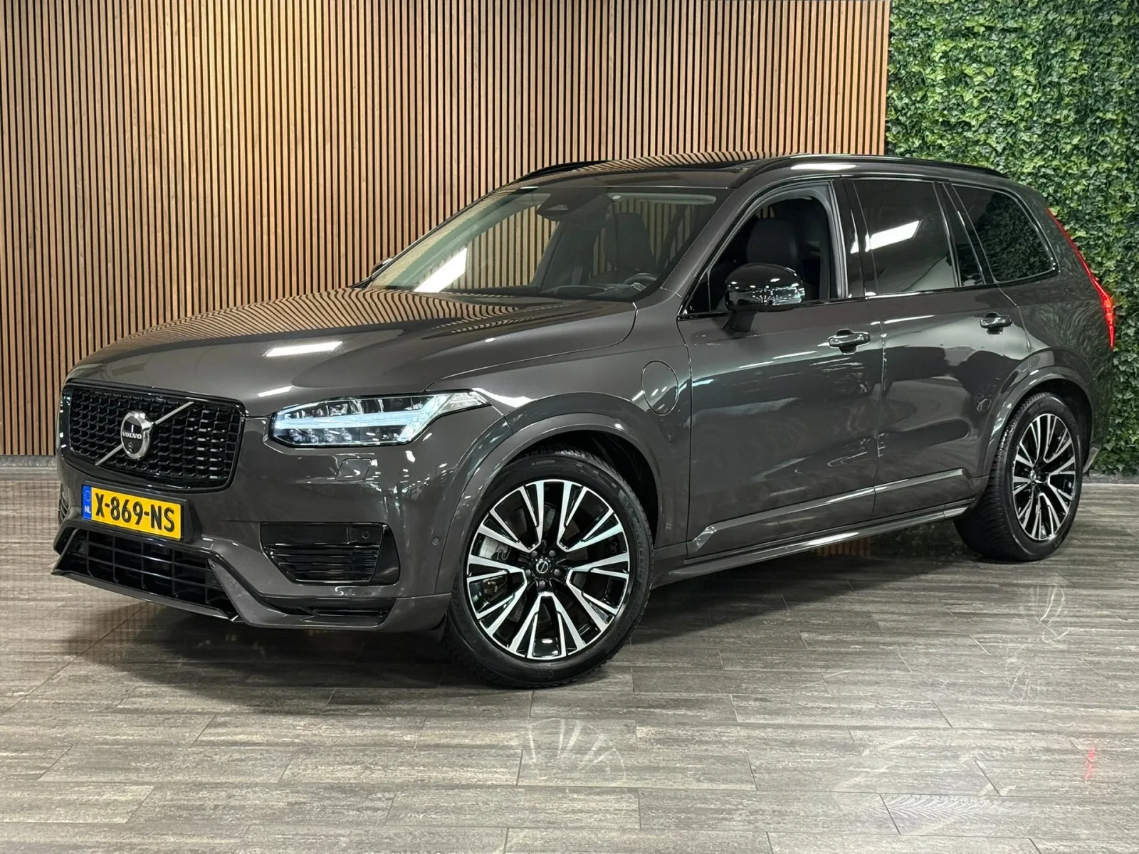 Volvo XC90 (2023) — foto 1