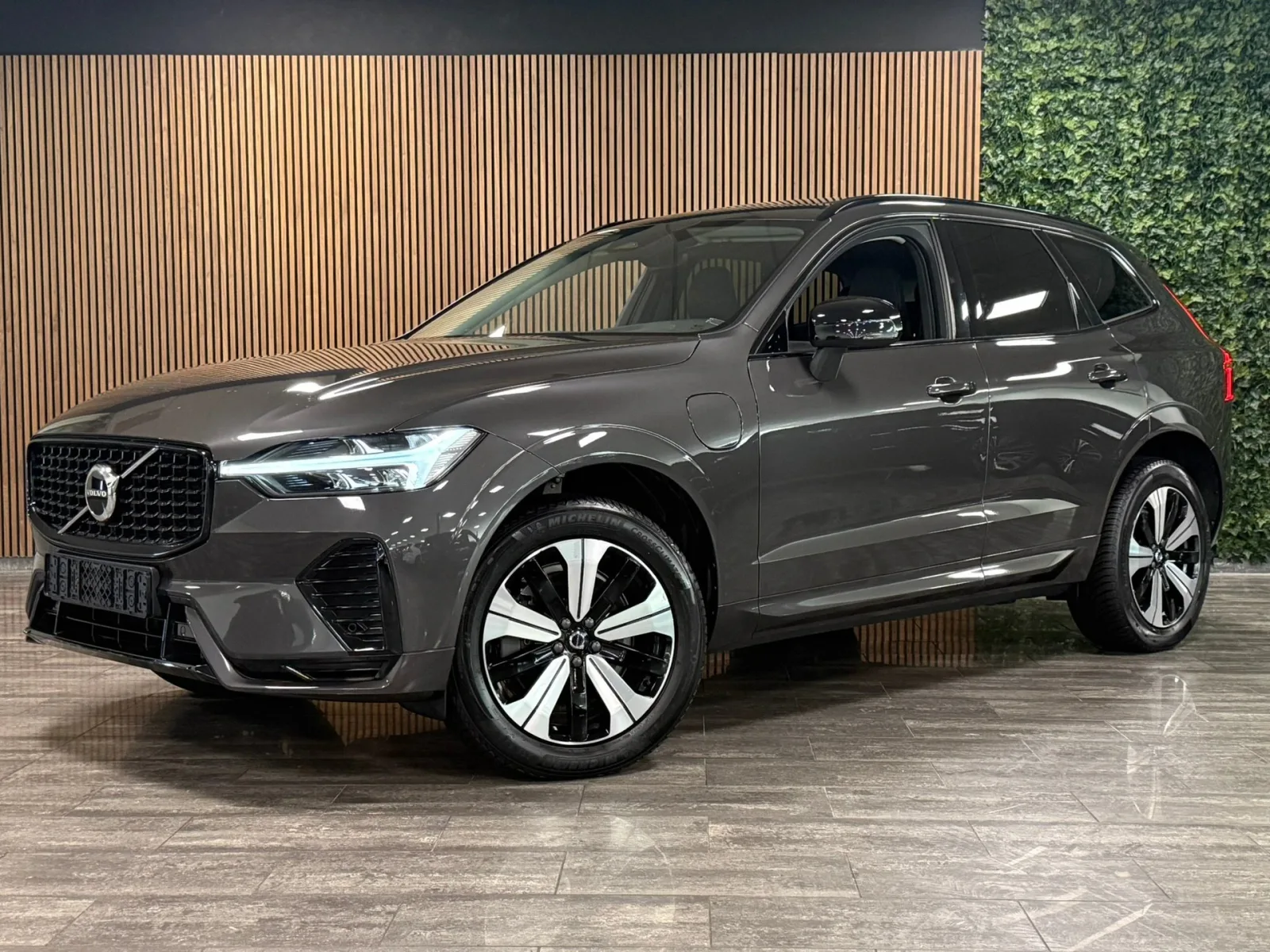 Volvo XC60 (2023) — foto 1