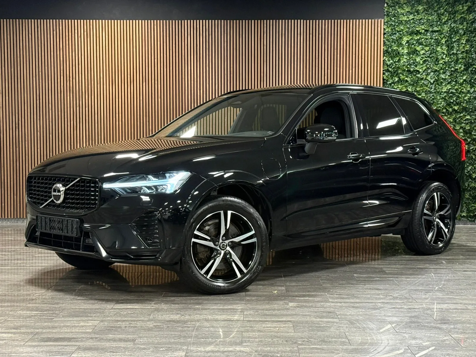 Volvo XC60 (2022) — foto 1
