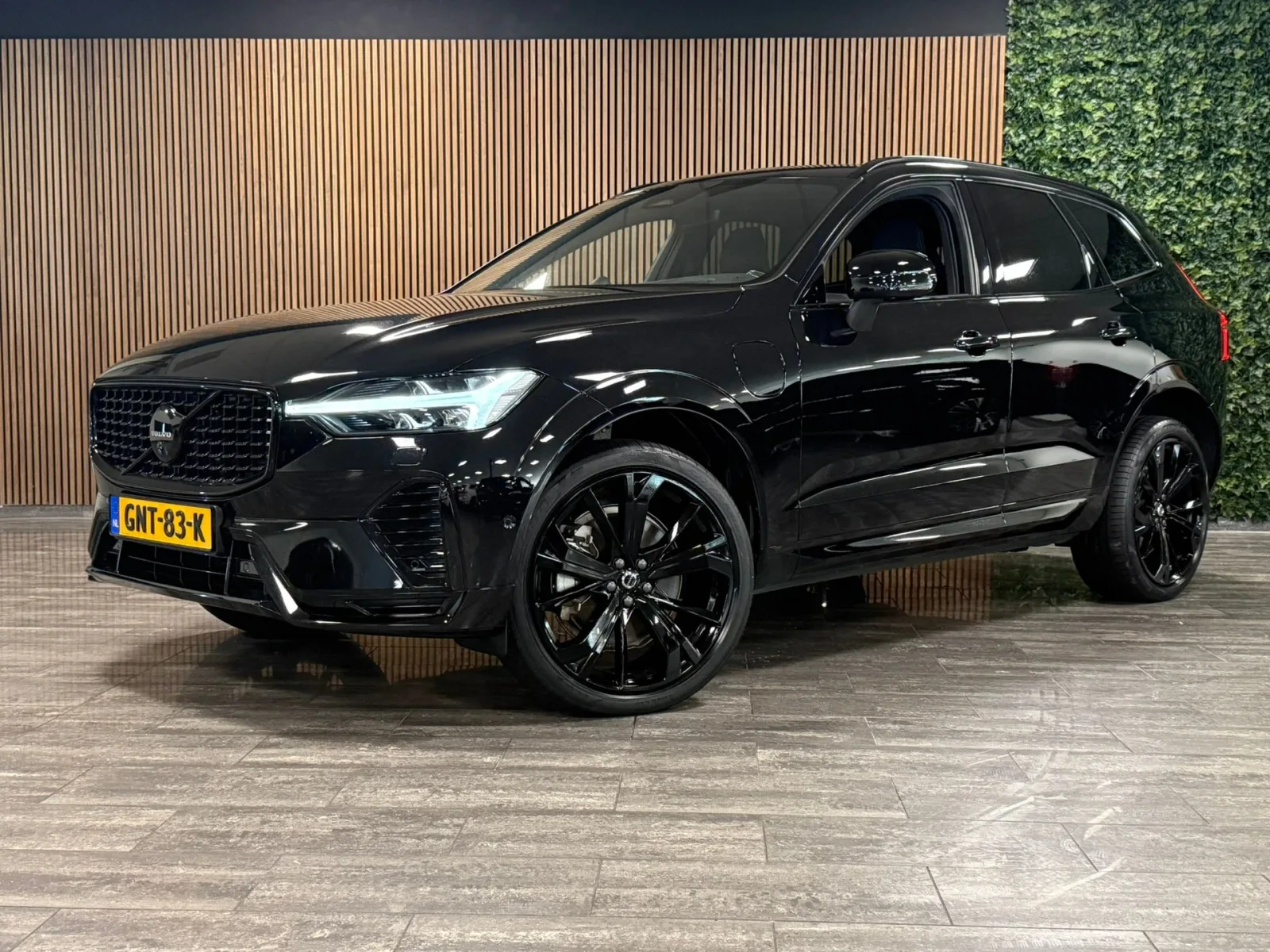 Volvo XC60 (2024) — foto 1