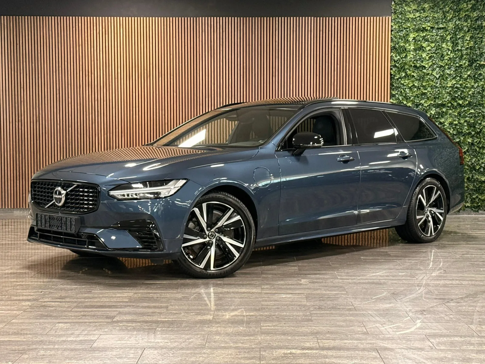 Volvo V90 (2022) — foto 1