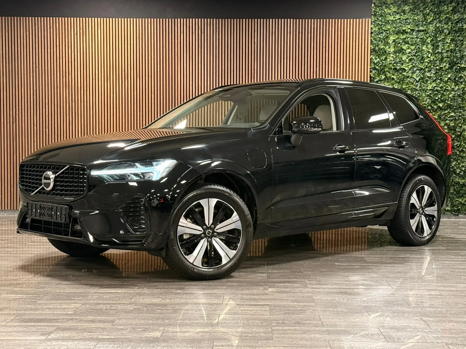 Volvo XC60 (2022) — foto 1