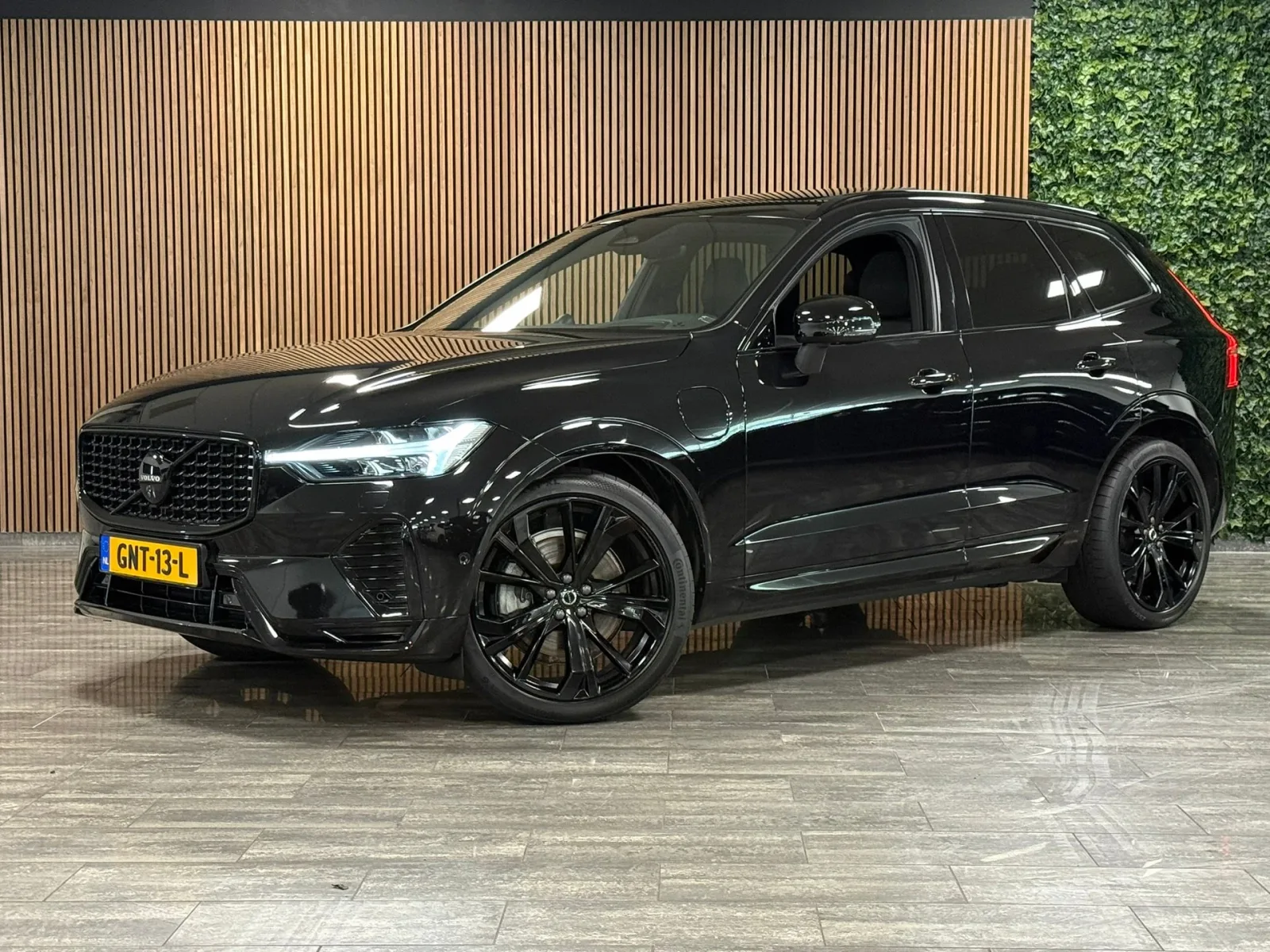 Volvo XC60 (2024) — foto 1