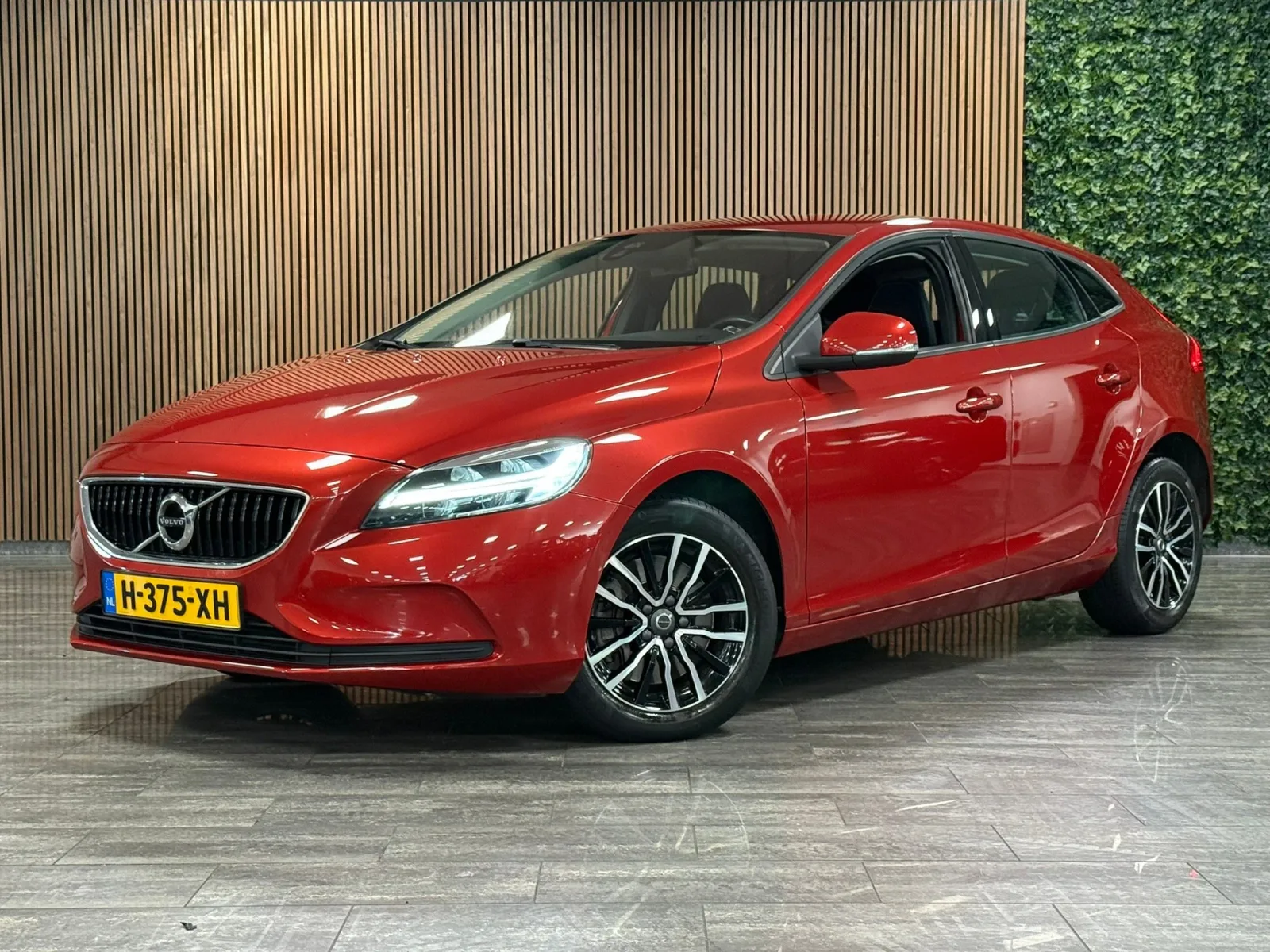 Volvo V40 (2020) — foto 1