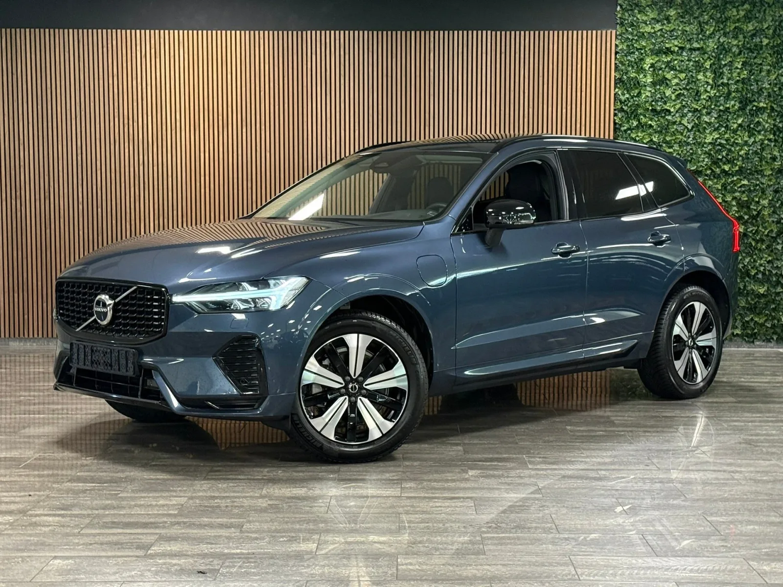 Volvo XC60 (2023) — foto 1