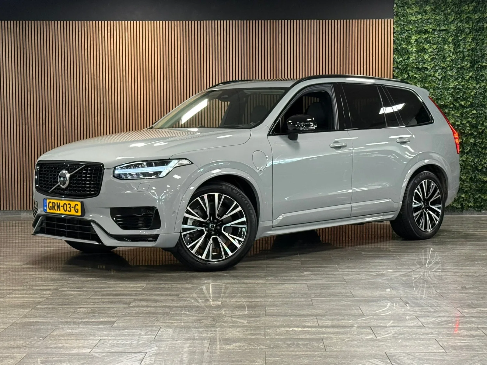 Volvo XC90 (2024) — foto 1
