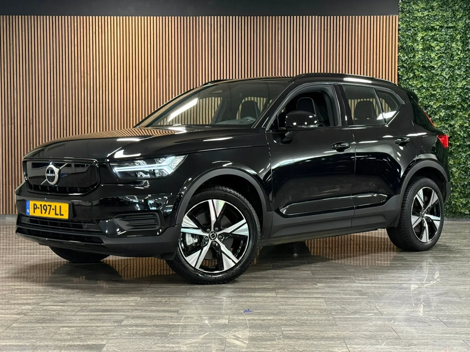 Volvo XC40 (2022) — foto 1