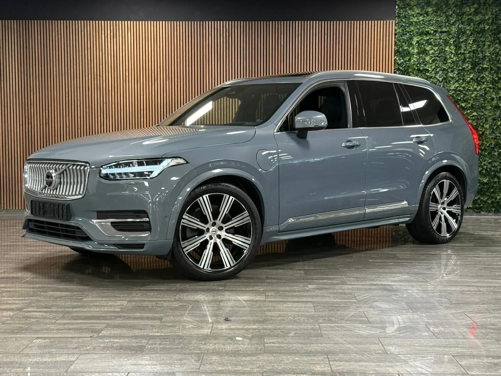 Volvo XC90 (2023) — foto 1