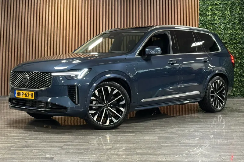 Volvo XC90 (2025)