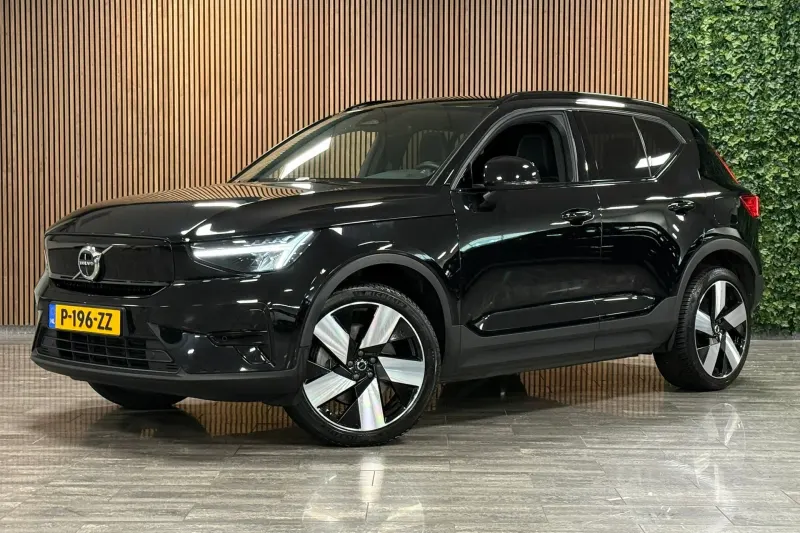 Volvo XC40 (2022)