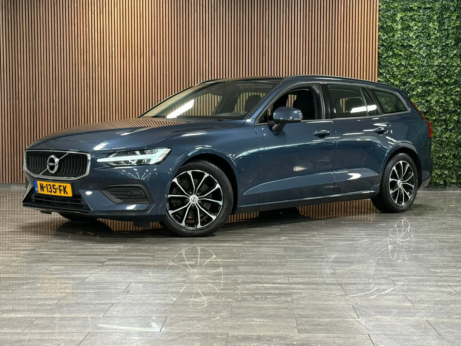 Volvo V60 (2021) — foto 1