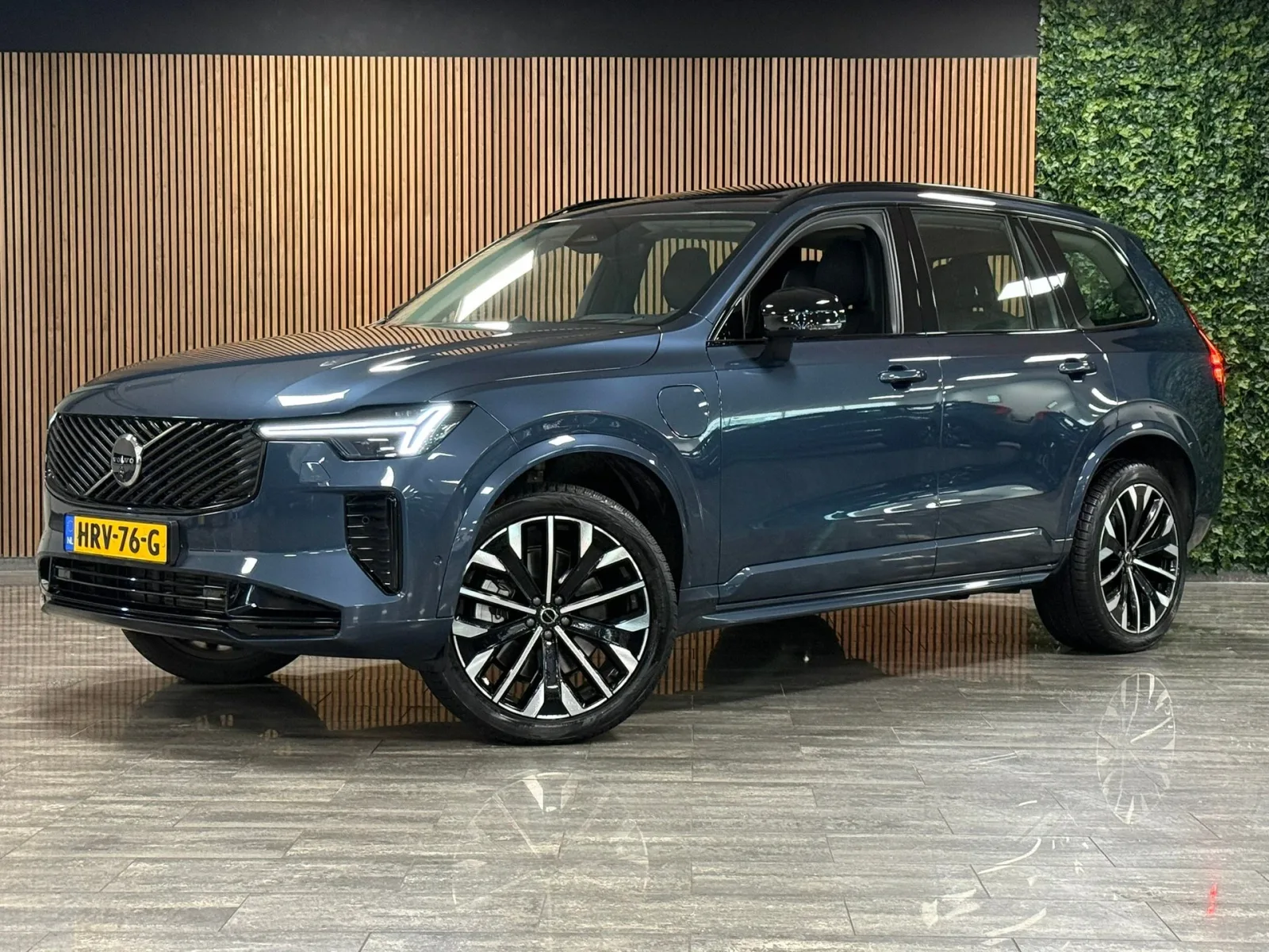 Volvo XC90 (2025) — foto 1